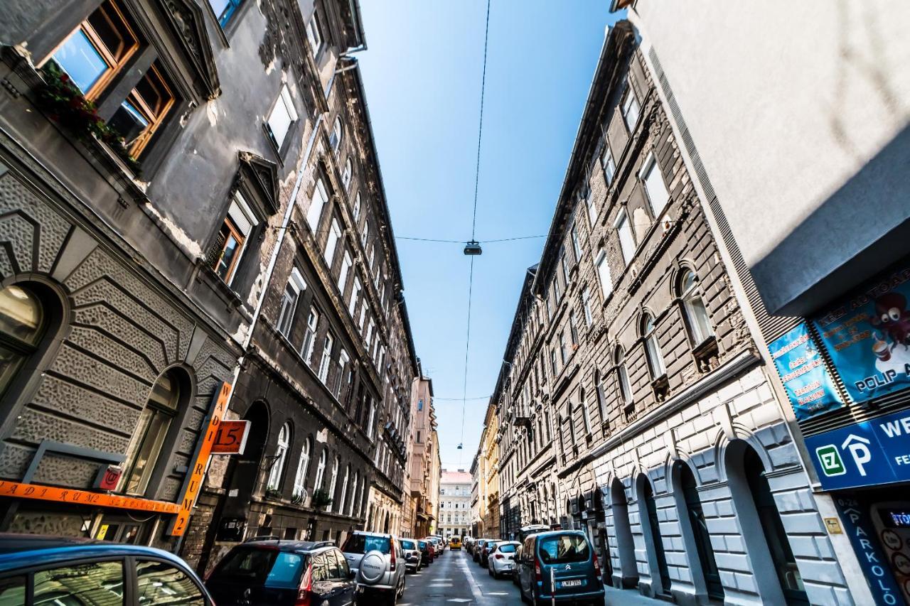 Cosy Studios In The Heart Of The City Budapest Exterior photo